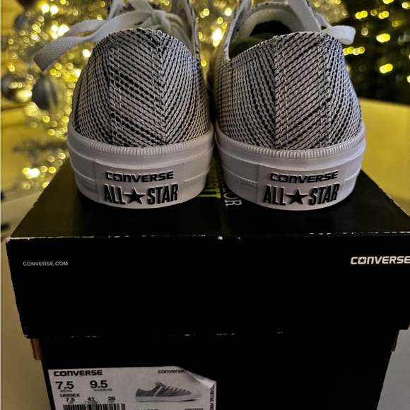 Brand New - Never worn converse - All Star Chuck Taylor’s 2 - Picture 6 of 9